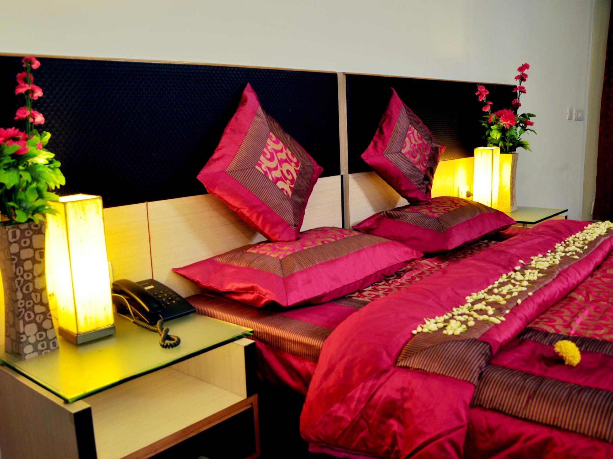 Hotel Sun Park Pondicherry Ngoại thất bức ảnh